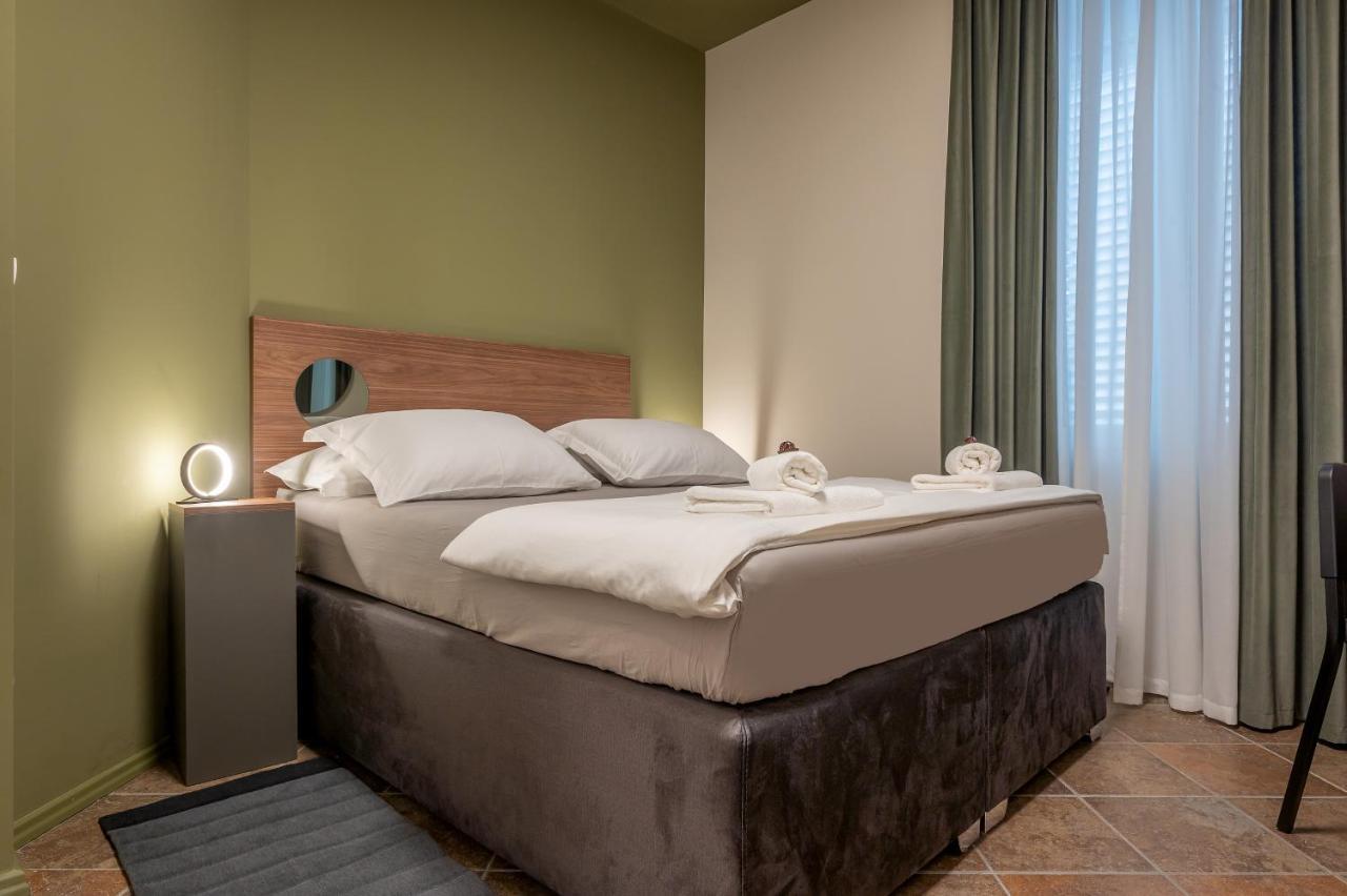 Green, Deluxe Two Bedroom Suite Split Eksteriør bilde